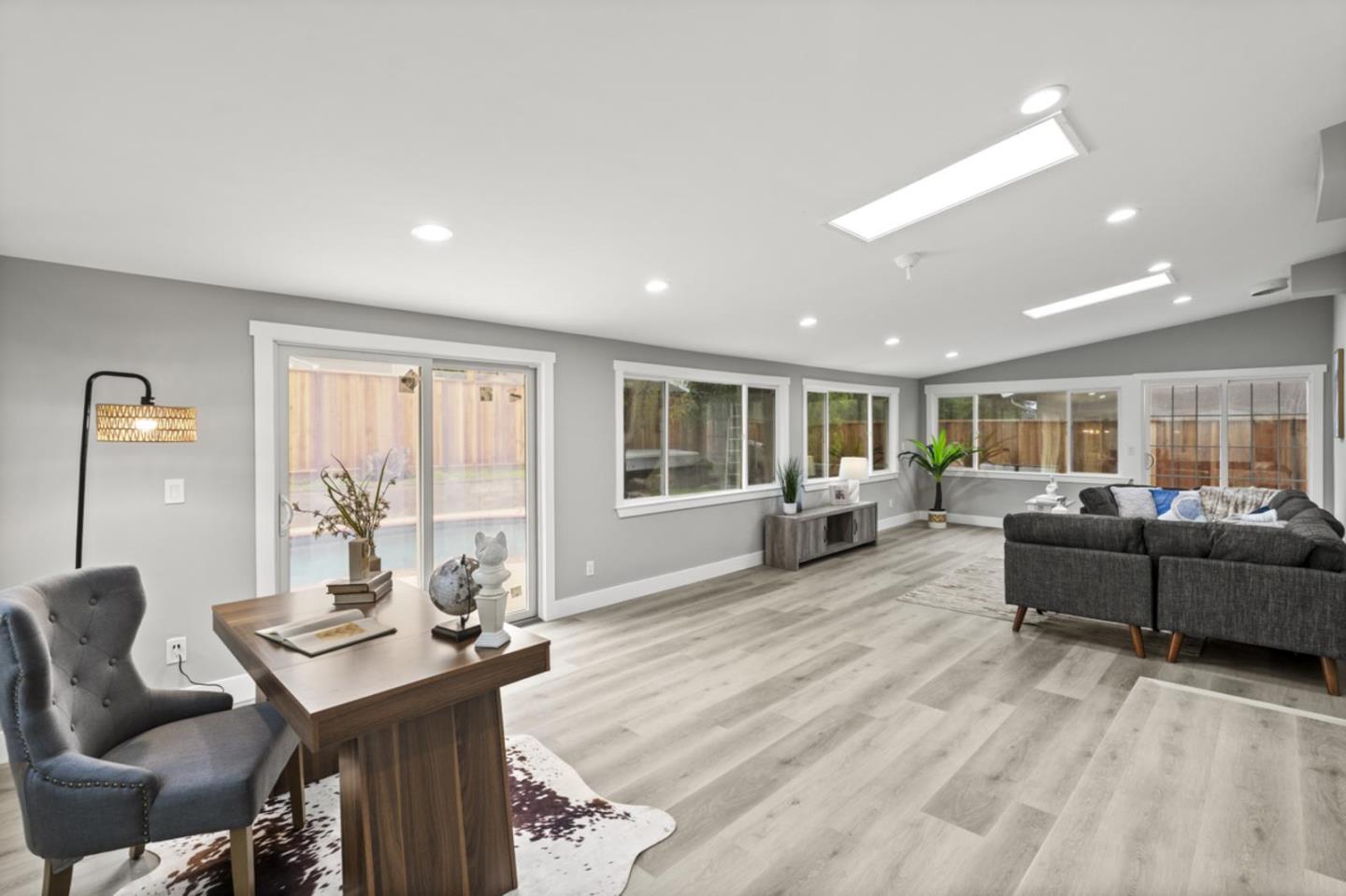 Detail Gallery Image 18 of 51 For 5150 Brookside Ln, Concord,  CA 94521 - 4 Beds | 3 Baths