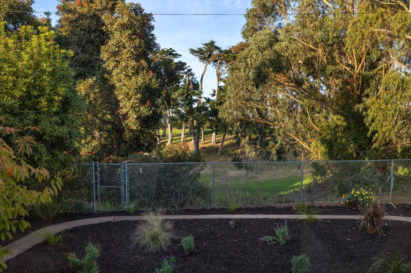 Detail Gallery Image 17 of 59 For 164 Wilshire Ave, Daly City,  CA 94015 - 2 Beds | 2 Baths