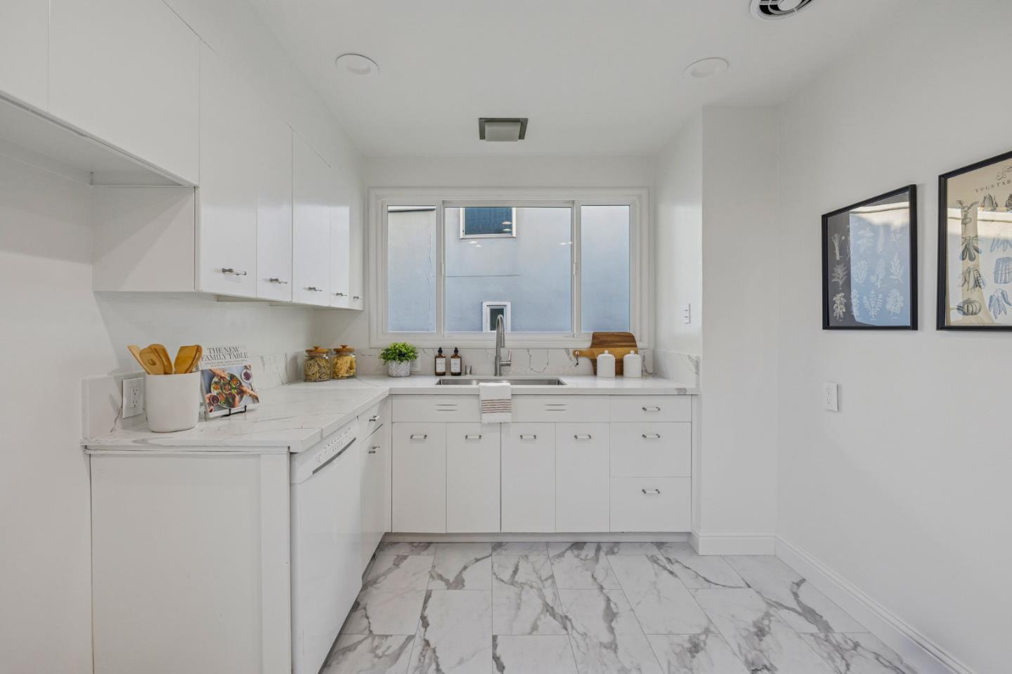 Detail Gallery Image 18 of 59 For 164 Wilshire Ave, Daly City,  CA 94015 - 2 Beds | 2 Baths