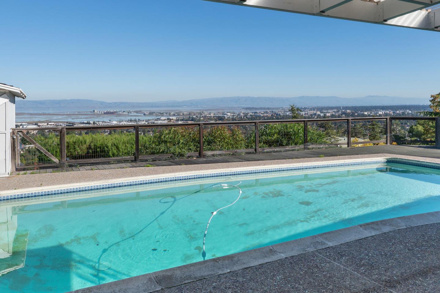 Detail Gallery Image 16 of 36 For 1033 Hewitt Dr, San Carlos,  CA 94070 - 3 Beds | 2 Baths