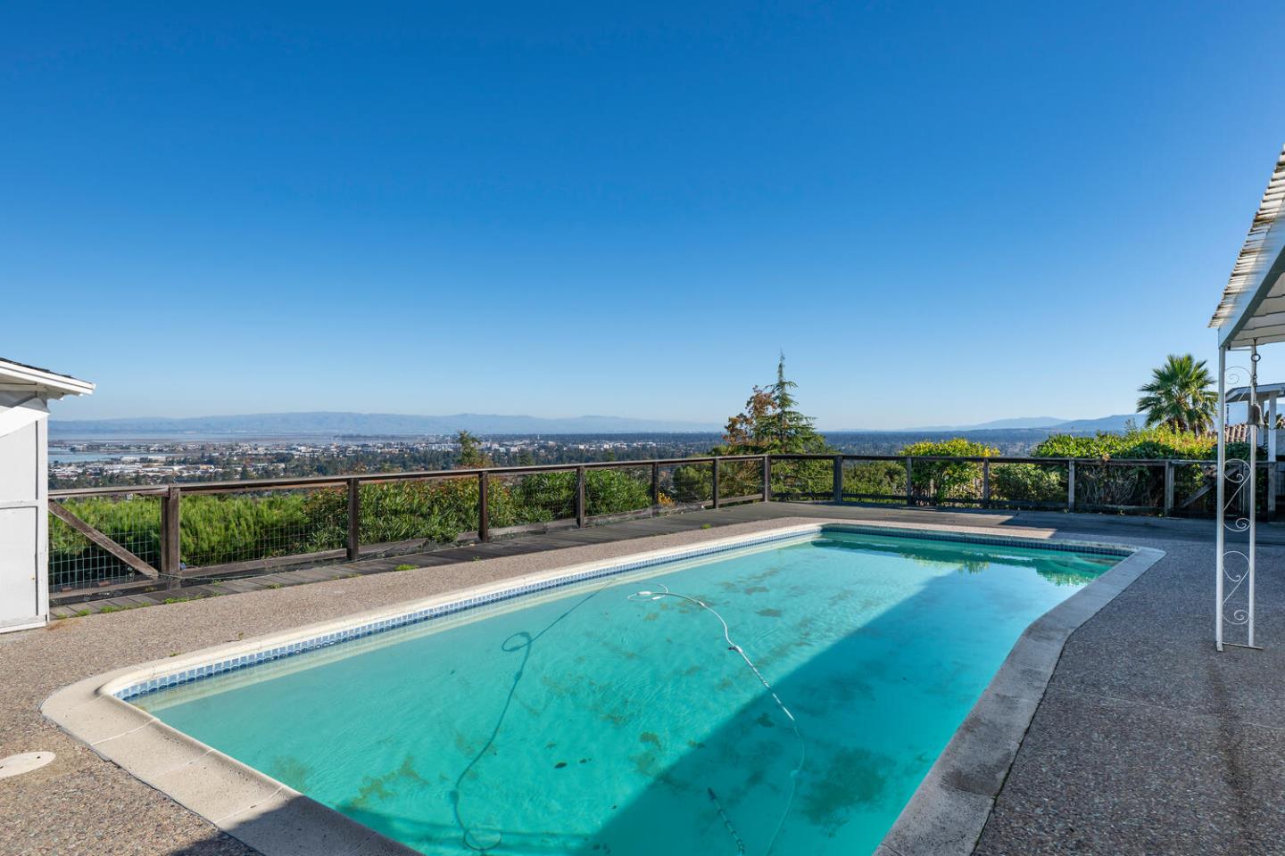 Detail Gallery Image 20 of 36 For 1033 Hewitt Dr, San Carlos,  CA 94070 - 3 Beds | 2 Baths