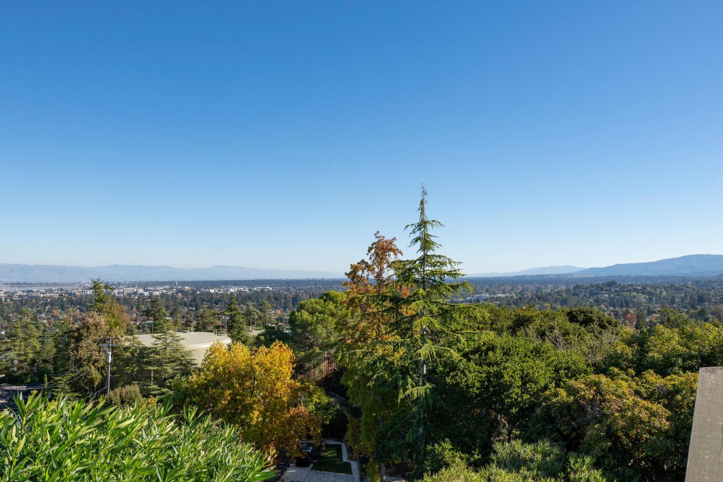 Detail Gallery Image 27 of 36 For 1033 Hewitt Dr, San Carlos,  CA 94070 - 3 Beds | 2 Baths