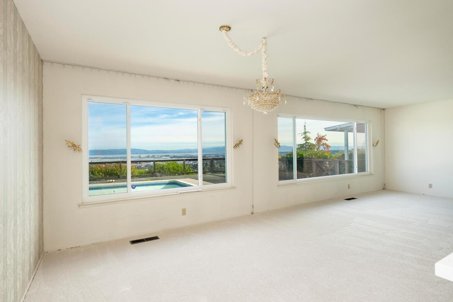 Detail Gallery Image 7 of 36 For 1033 Hewitt Dr, San Carlos,  CA 94070 - 3 Beds | 2 Baths