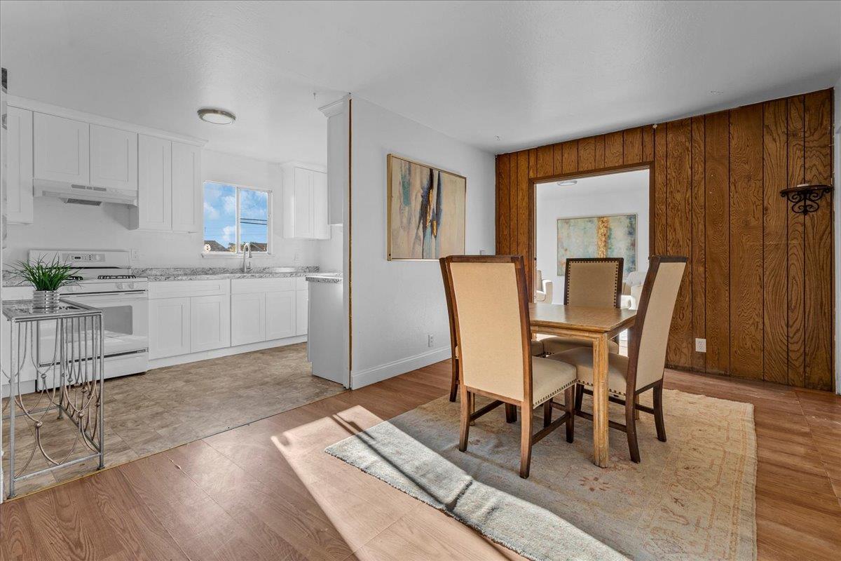 Detail Gallery Image 12 of 24 For 344 Pueblo Dr, Salinas,  CA 93906 - 3 Beds | 2 Baths