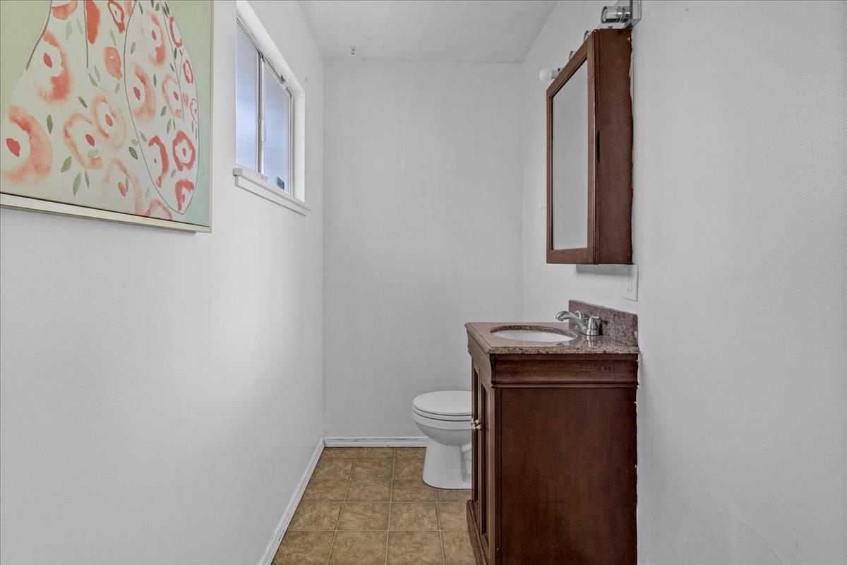 Detail Gallery Image 22 of 24 For 344 Pueblo Dr, Salinas,  CA 93906 - 3 Beds | 2 Baths