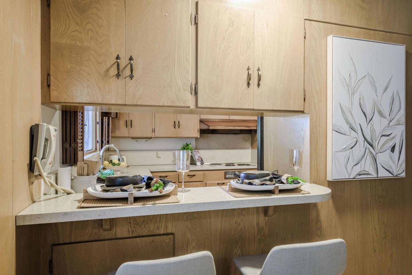 Detail Gallery Image 11 of 40 For 16 Granite Ct, San Carlos,  CA 94070 - 2 Beds | 2 Baths