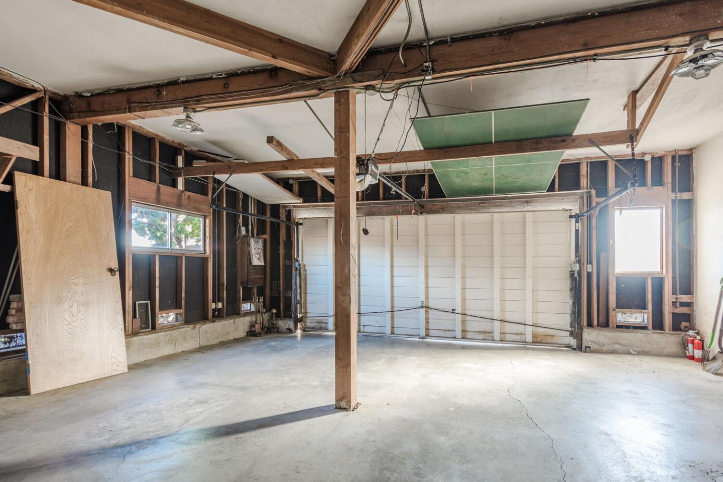 Detail Gallery Image 26 of 40 For 16 Granite Ct, San Carlos,  CA 94070 - 2 Beds | 2 Baths