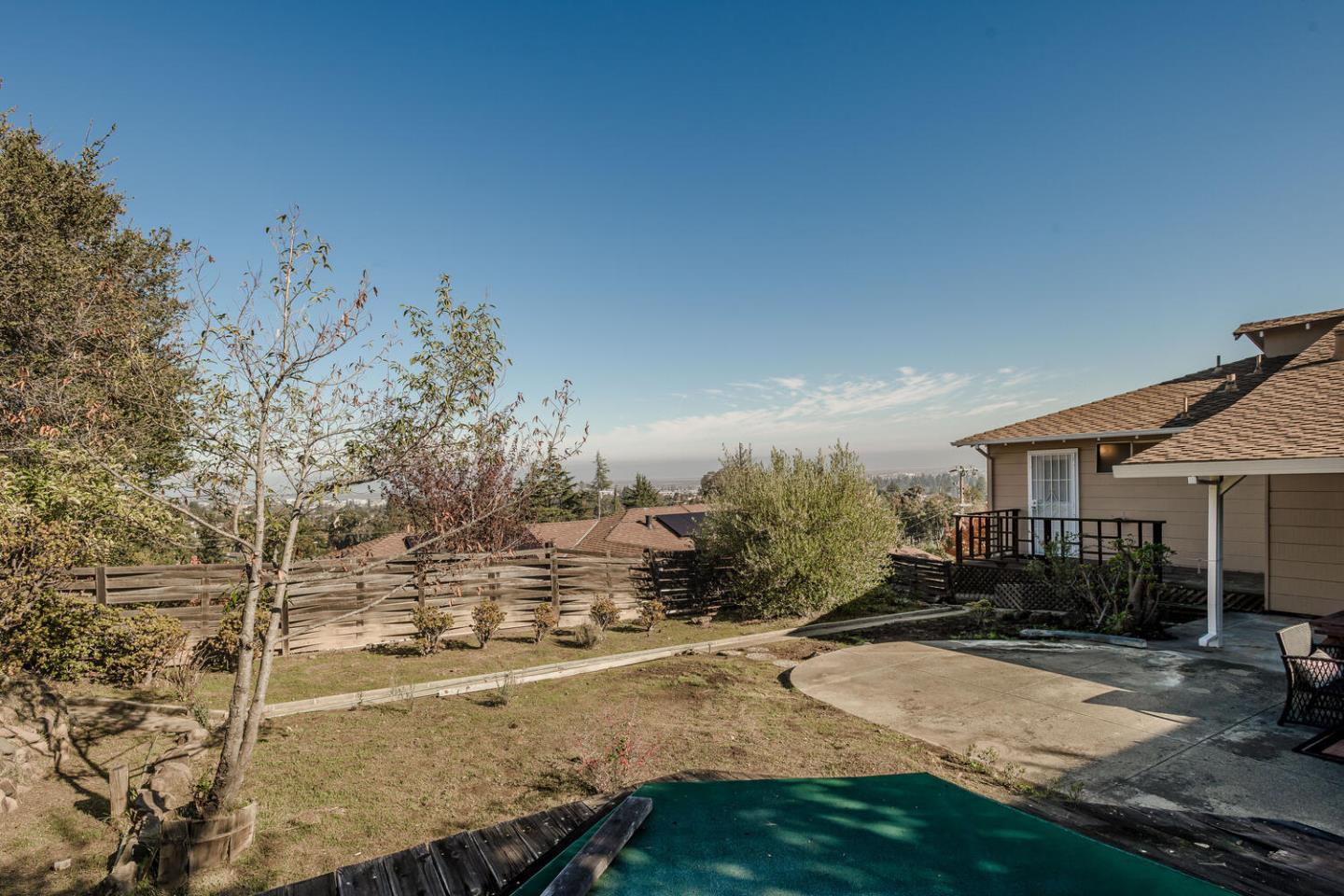 Detail Gallery Image 30 of 40 For 16 Granite Ct, San Carlos,  CA 94070 - 2 Beds | 2 Baths