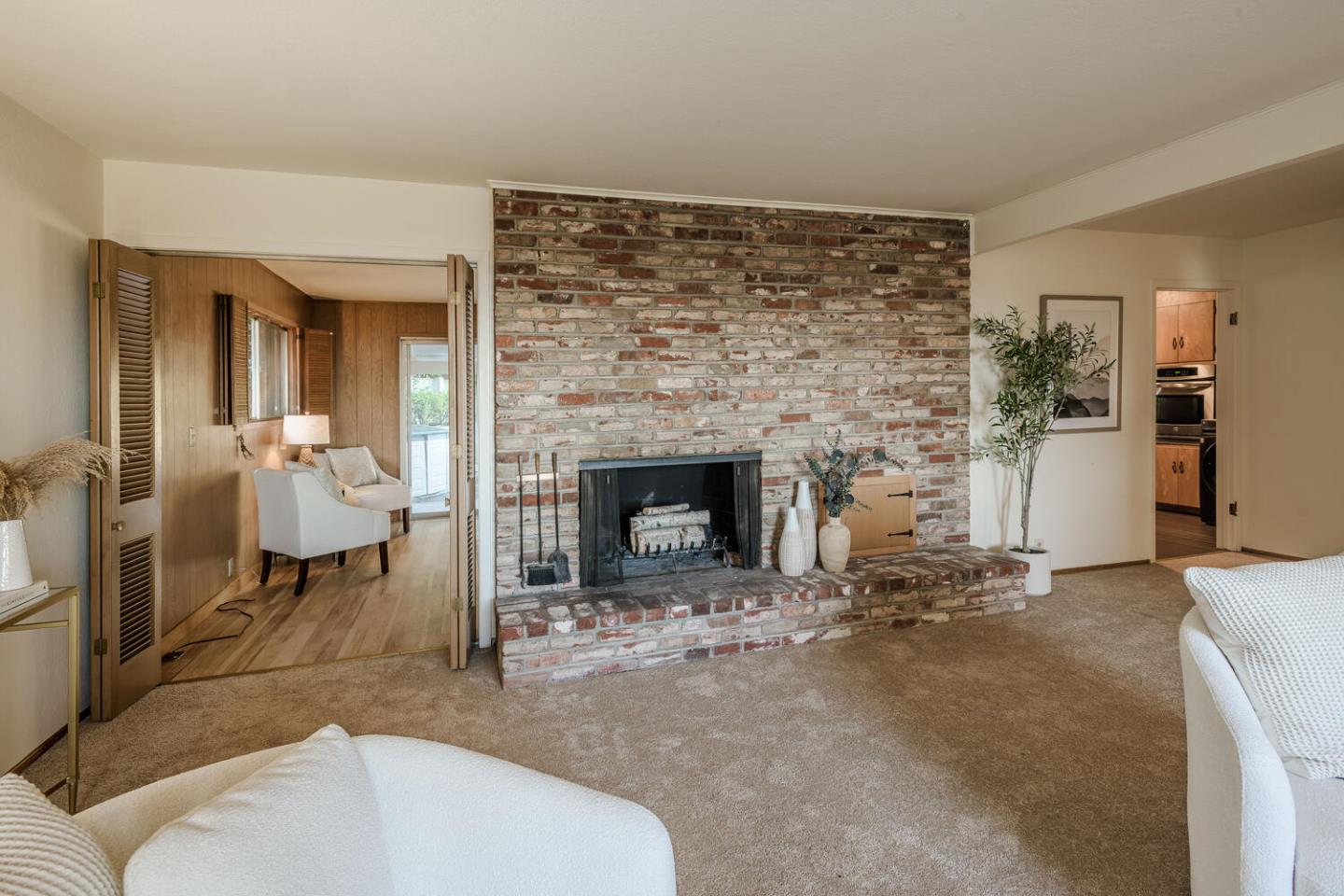 Detail Gallery Image 7 of 40 For 16 Granite Ct, San Carlos,  CA 94070 - 2 Beds | 2 Baths