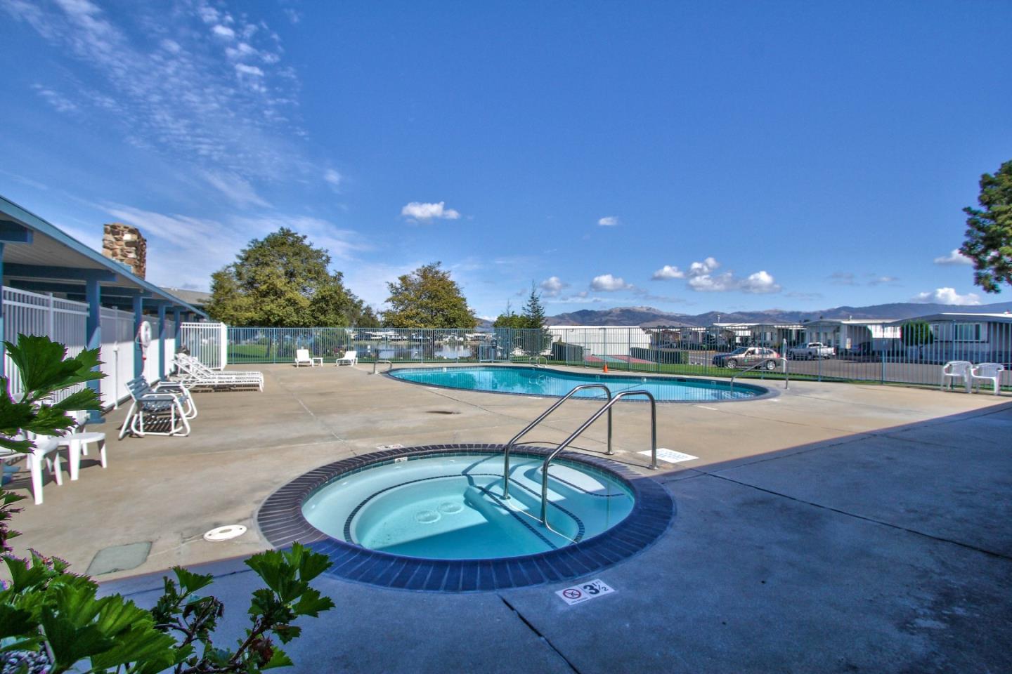 Detail Gallery Image 23 of 25 For 158 Kern St #11,  Salinas,  CA 93905 - 2 Beds | 1 Baths