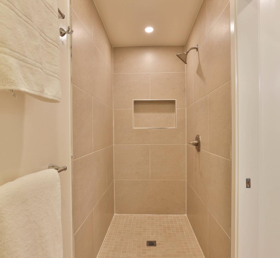 Detail Gallery Image 18 of 26 For 4581 Shadowhurst Ct, San Jose,  CA 95136 - 3 Beds | 2 Baths