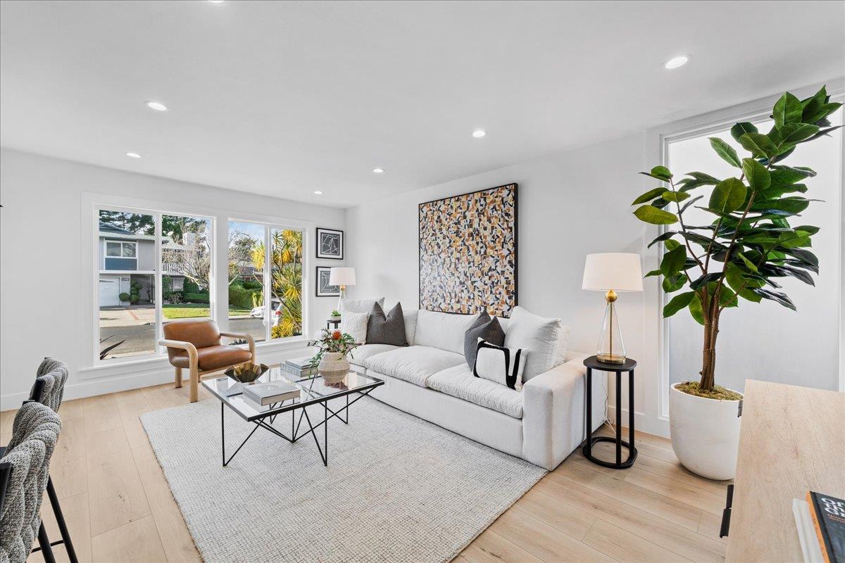 Detail Gallery Image 6 of 43 For 2319 Tipperary Ave, South San Francisco,  CA 94080 - 4 Beds | 2 Baths