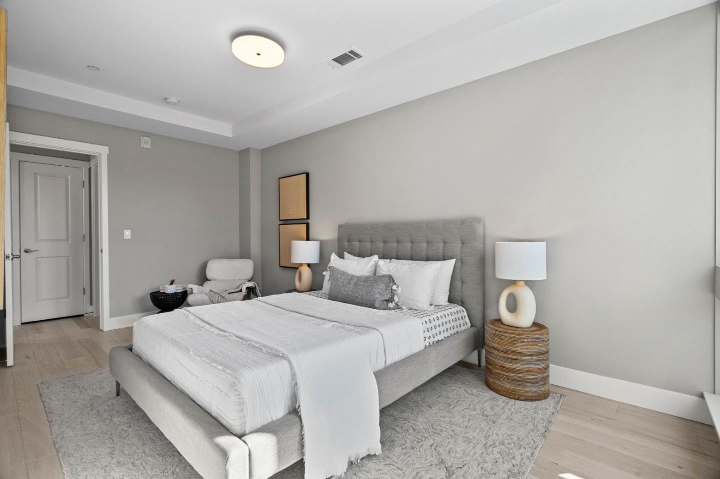 Detail Gallery Image 14 of 29 For 630 Warren St, Redwood City,  CA 94063 - 3 Beds | 3/1 Baths