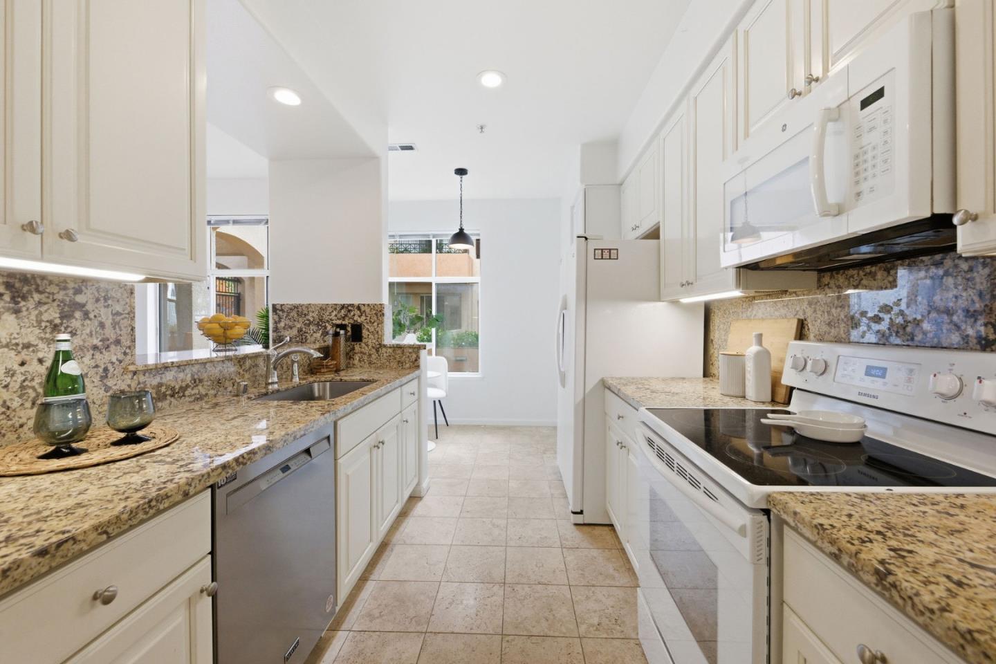 Detail Gallery Image 12 of 55 For 1951 Ofarrell St #116,  San Mateo,  CA 94403 - 2 Beds | 2 Baths