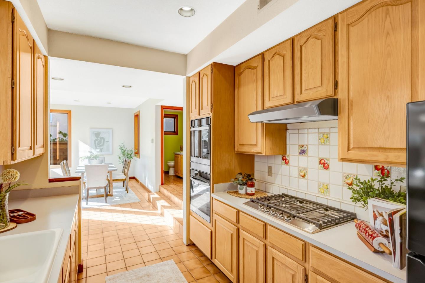 Detail Gallery Image 12 of 43 For 1107 Austin Ave, Pacific Grove,  CA 93950 - 3 Beds | 2/1 Baths