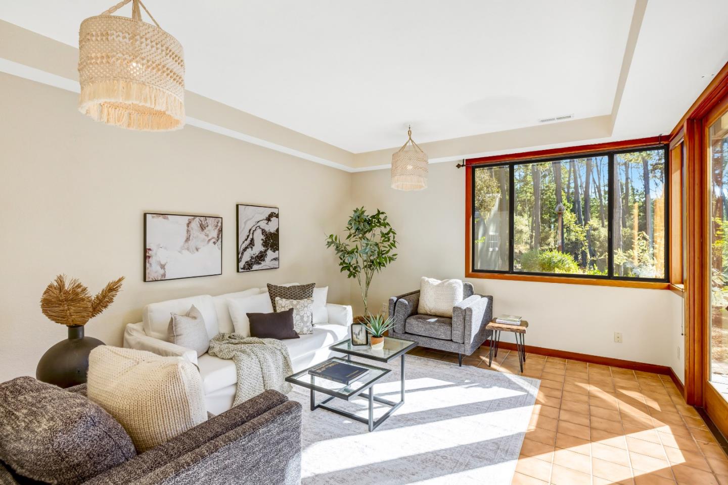 Detail Gallery Image 13 of 43 For 1107 Austin Ave, Pacific Grove,  CA 93950 - 3 Beds | 2/1 Baths