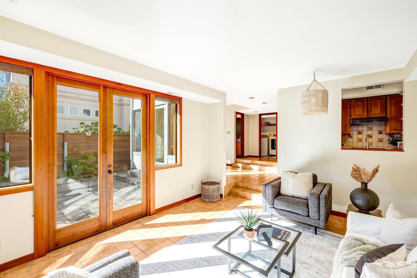 Detail Gallery Image 14 of 43 For 1107 Austin Ave, Pacific Grove,  CA 93950 - 3 Beds | 2/1 Baths