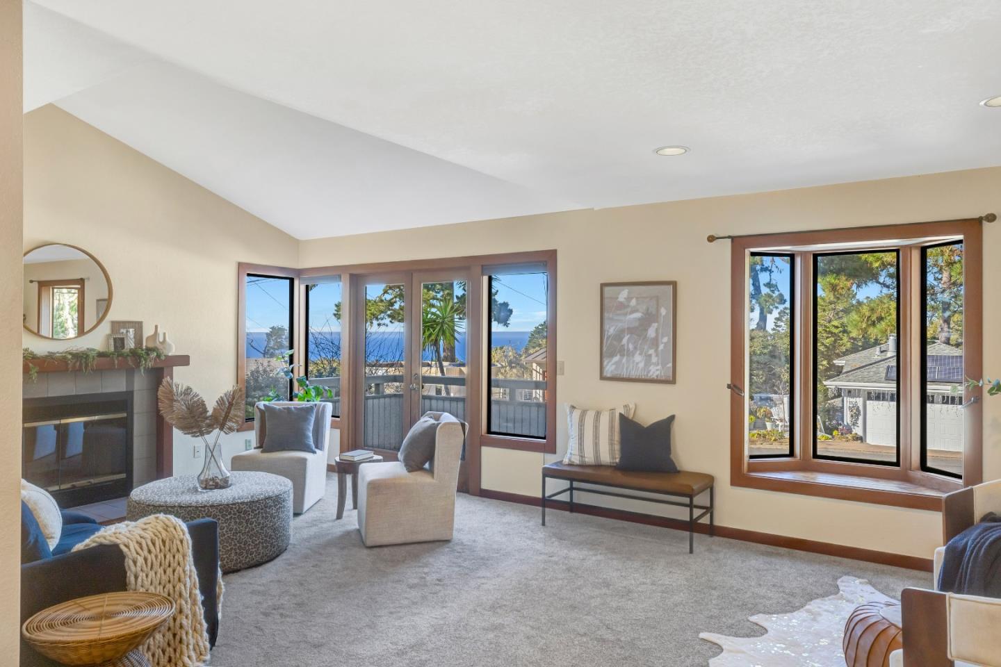 Detail Gallery Image 2 of 43 For 1107 Austin Ave, Pacific Grove,  CA 93950 - 3 Beds | 2/1 Baths