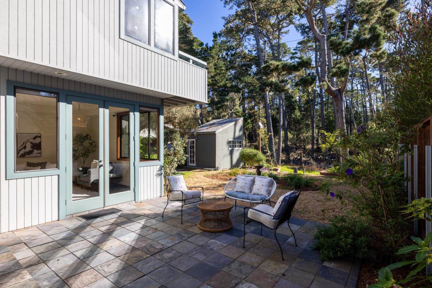 Detail Gallery Image 20 of 43 For 1107 Austin Ave, Pacific Grove,  CA 93950 - 3 Beds | 2/1 Baths