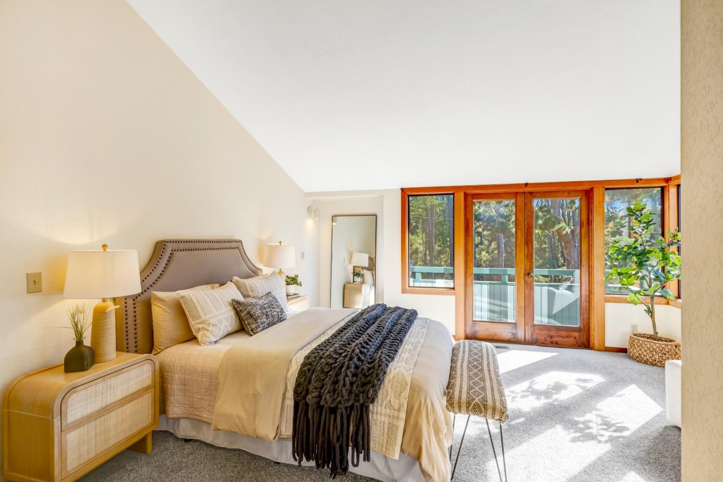 Detail Gallery Image 24 of 43 For 1107 Austin Ave, Pacific Grove,  CA 93950 - 3 Beds | 2/1 Baths