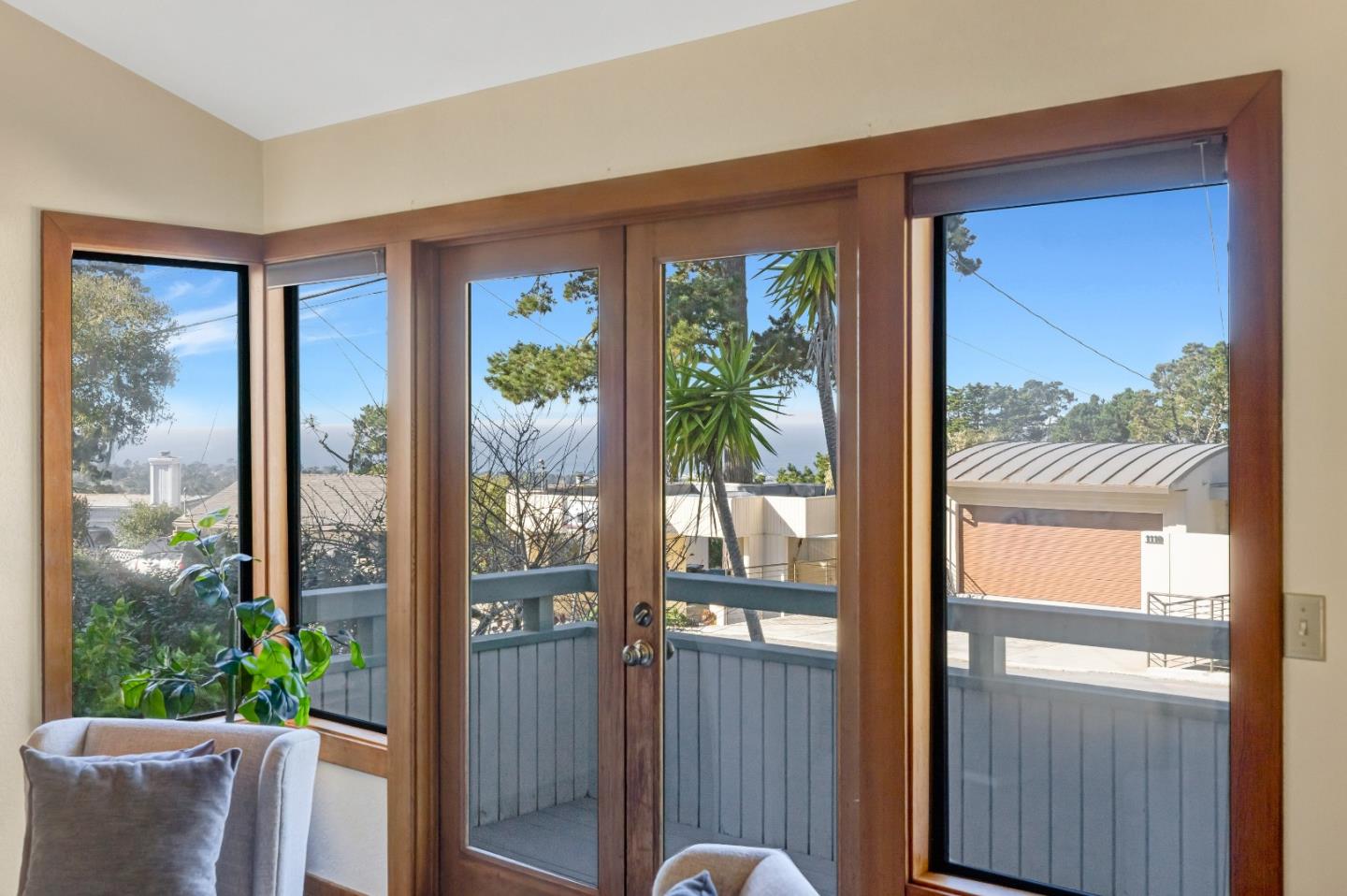 Detail Gallery Image 3 of 43 For 1107 Austin Ave, Pacific Grove,  CA 93950 - 3 Beds | 2/1 Baths