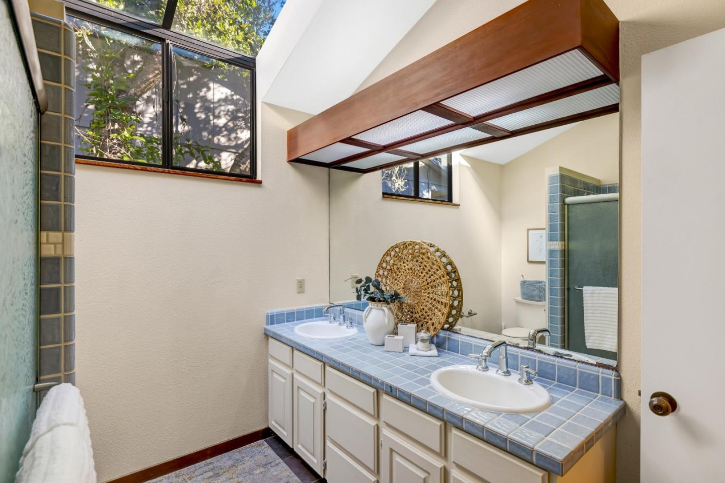 Detail Gallery Image 31 of 43 For 1107 Austin Ave, Pacific Grove,  CA 93950 - 3 Beds | 2/1 Baths