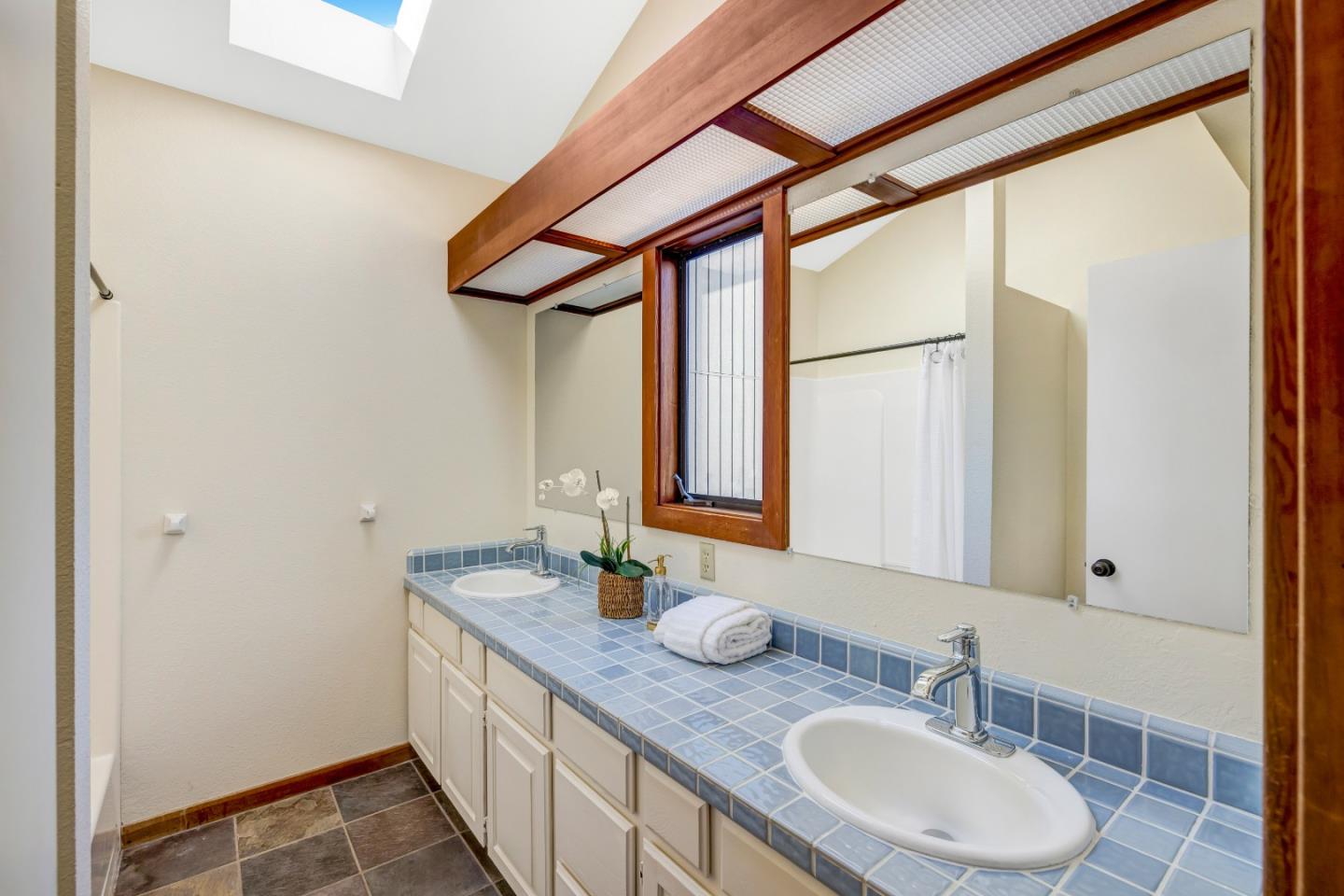 Detail Gallery Image 36 of 43 For 1107 Austin Ave, Pacific Grove,  CA 93950 - 3 Beds | 2/1 Baths