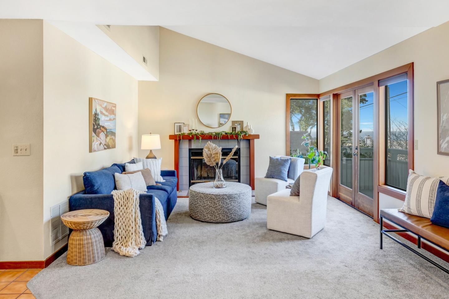 Detail Gallery Image 7 of 43 For 1107 Austin Ave, Pacific Grove,  CA 93950 - 3 Beds | 2/1 Baths