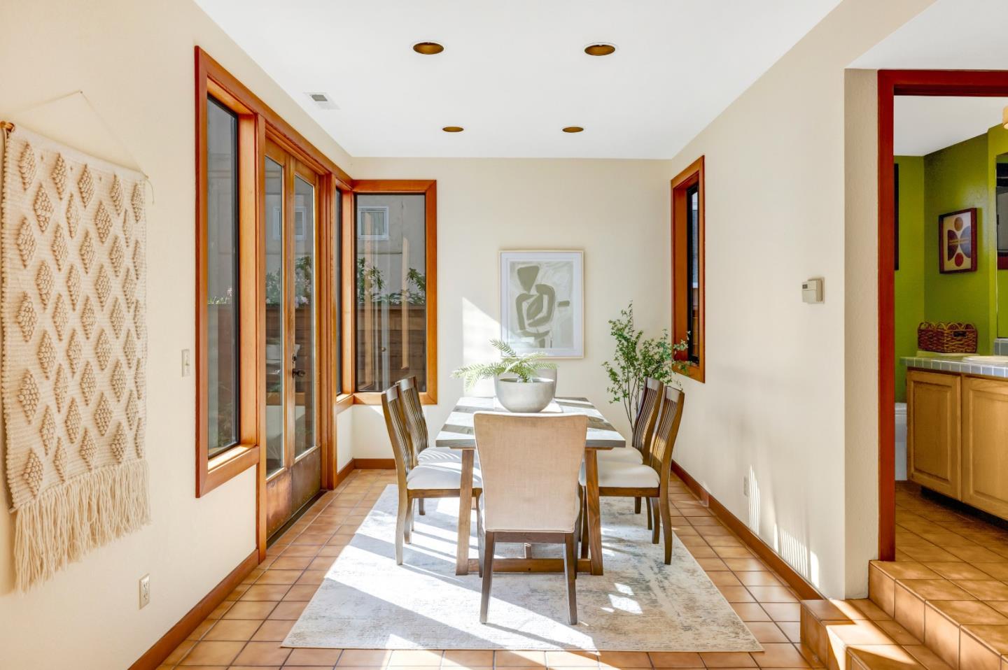 Detail Gallery Image 8 of 43 For 1107 Austin Ave, Pacific Grove,  CA 93950 - 3 Beds | 2/1 Baths