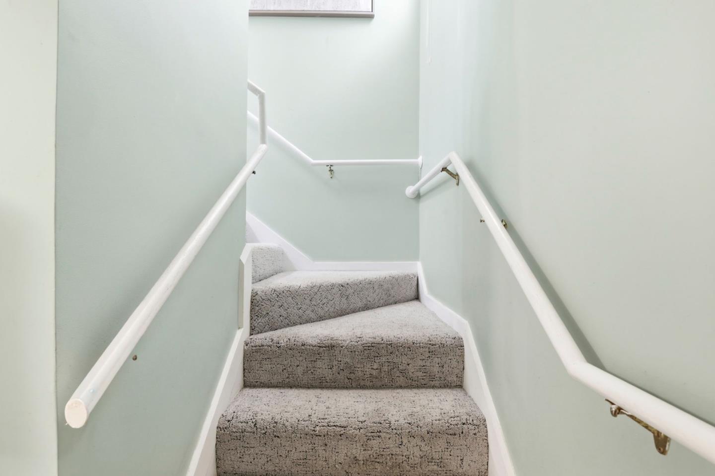 Detail Gallery Image 23 of 33 For 5 Hibbert Ct, Pacifica,  CA 94044 - 4 Beds | 2 Baths