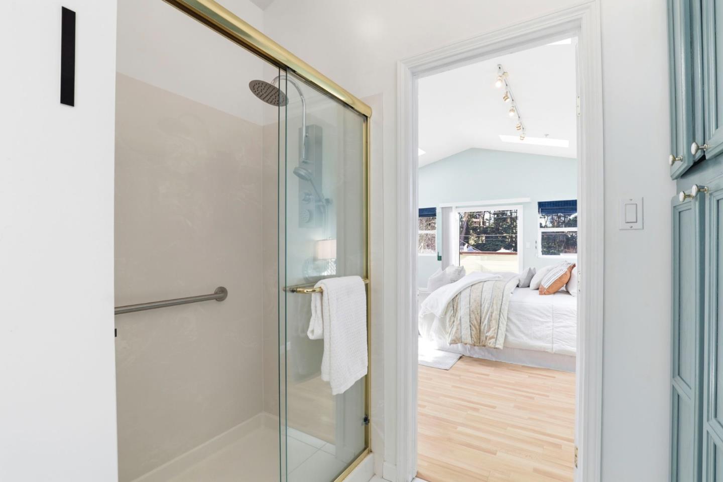 Detail Gallery Image 25 of 33 For 5 Hibbert Ct, Pacifica,  CA 94044 - 4 Beds | 2 Baths