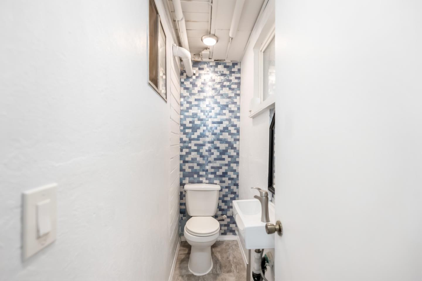 Detail Gallery Image 14 of 32 For 14504 Jerilyn Dr, San Jose,  CA 95127 - 7 Beds | 3/1 Baths