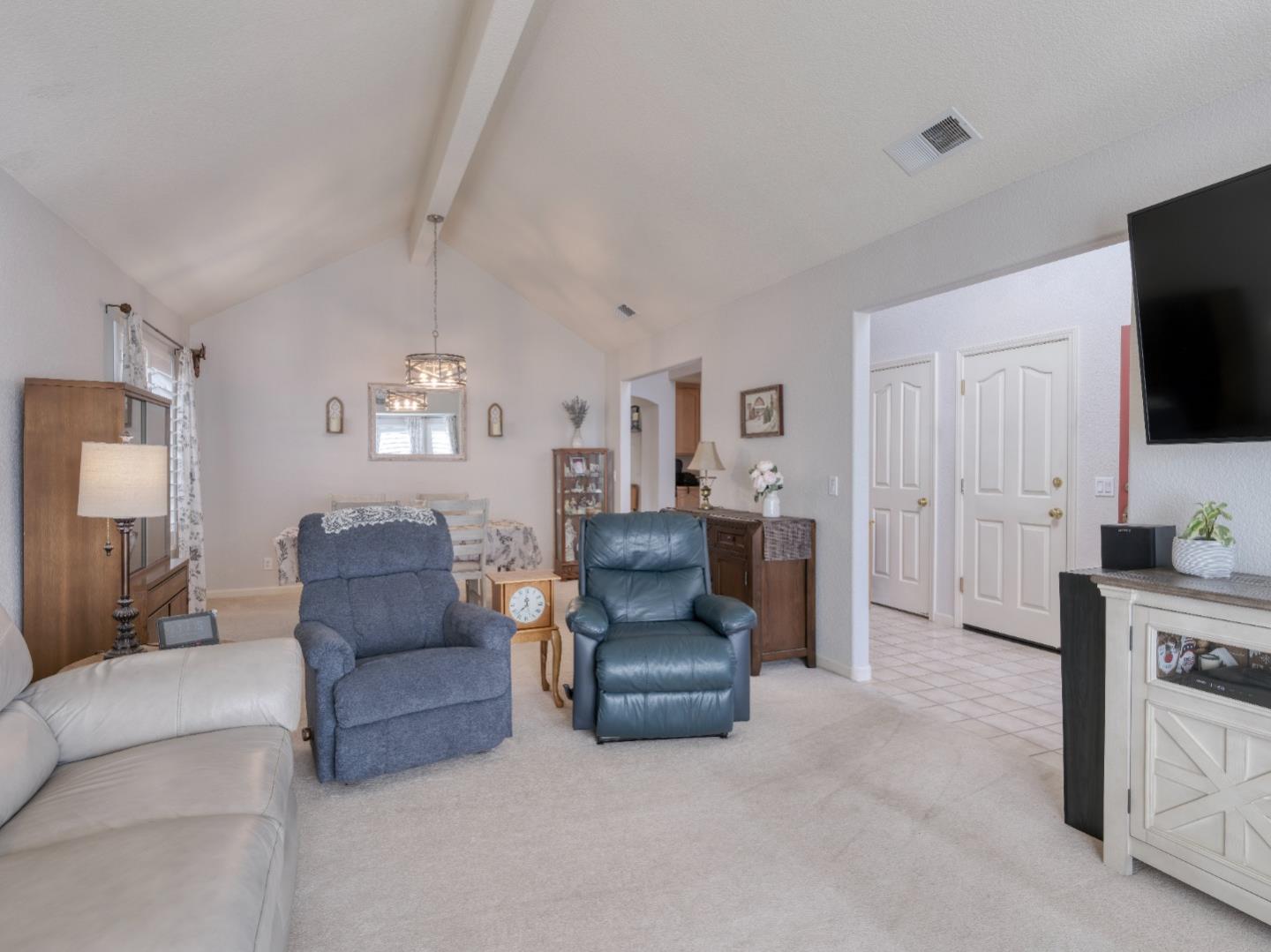 Detail Gallery Image 16 of 27 For 1139 Cape Cod Way, Salinas,  CA 93906 - 3 Beds | 2 Baths