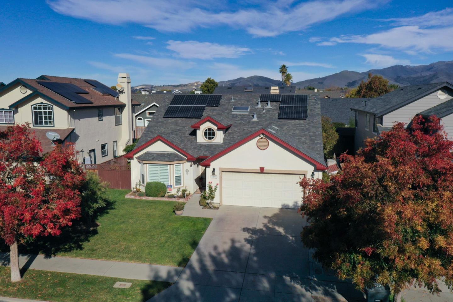 Detail Gallery Image 2 of 27 For 1139 Cape Cod Way, Salinas,  CA 93906 - 3 Beds | 2 Baths