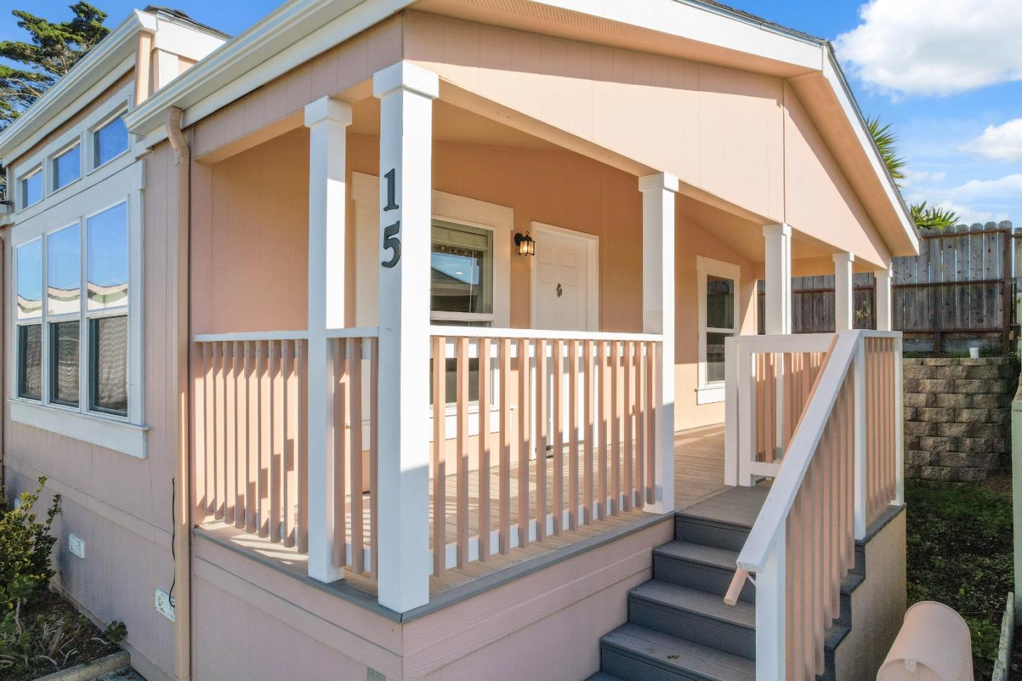 Detail Gallery Image 2 of 23 For 347 Carmel Ave #15,  Marina,  CA 93933 - 2 Beds | 2 Baths