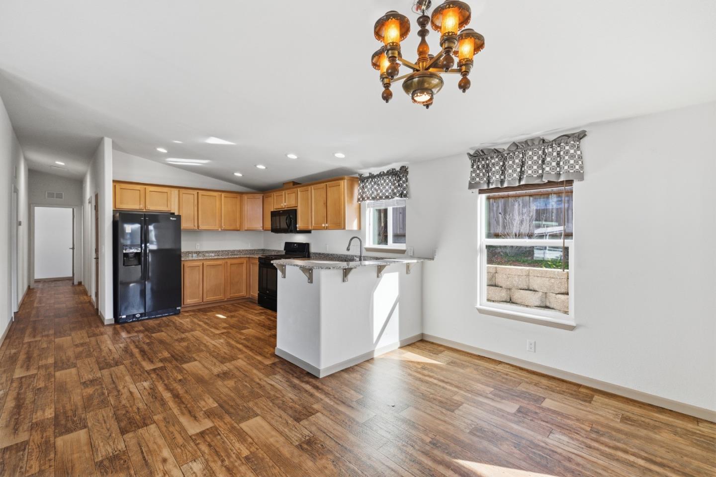 Detail Gallery Image 8 of 23 For 347 Carmel Ave #15,  Marina,  CA 93933 - 2 Beds | 2 Baths