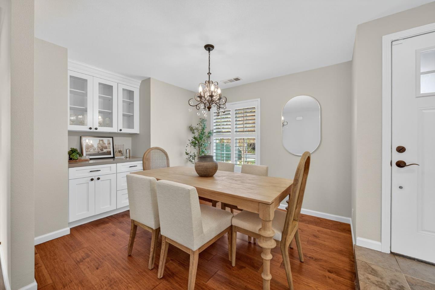 Detail Gallery Image 7 of 46 For 702 Choctaw Dr, San Jose,  CA 95123 - 3 Beds | 2 Baths