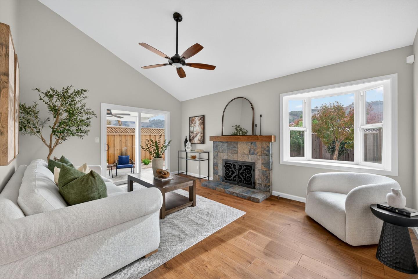 Detail Gallery Image 8 of 46 For 702 Choctaw Dr, San Jose,  CA 95123 - 3 Beds | 2 Baths