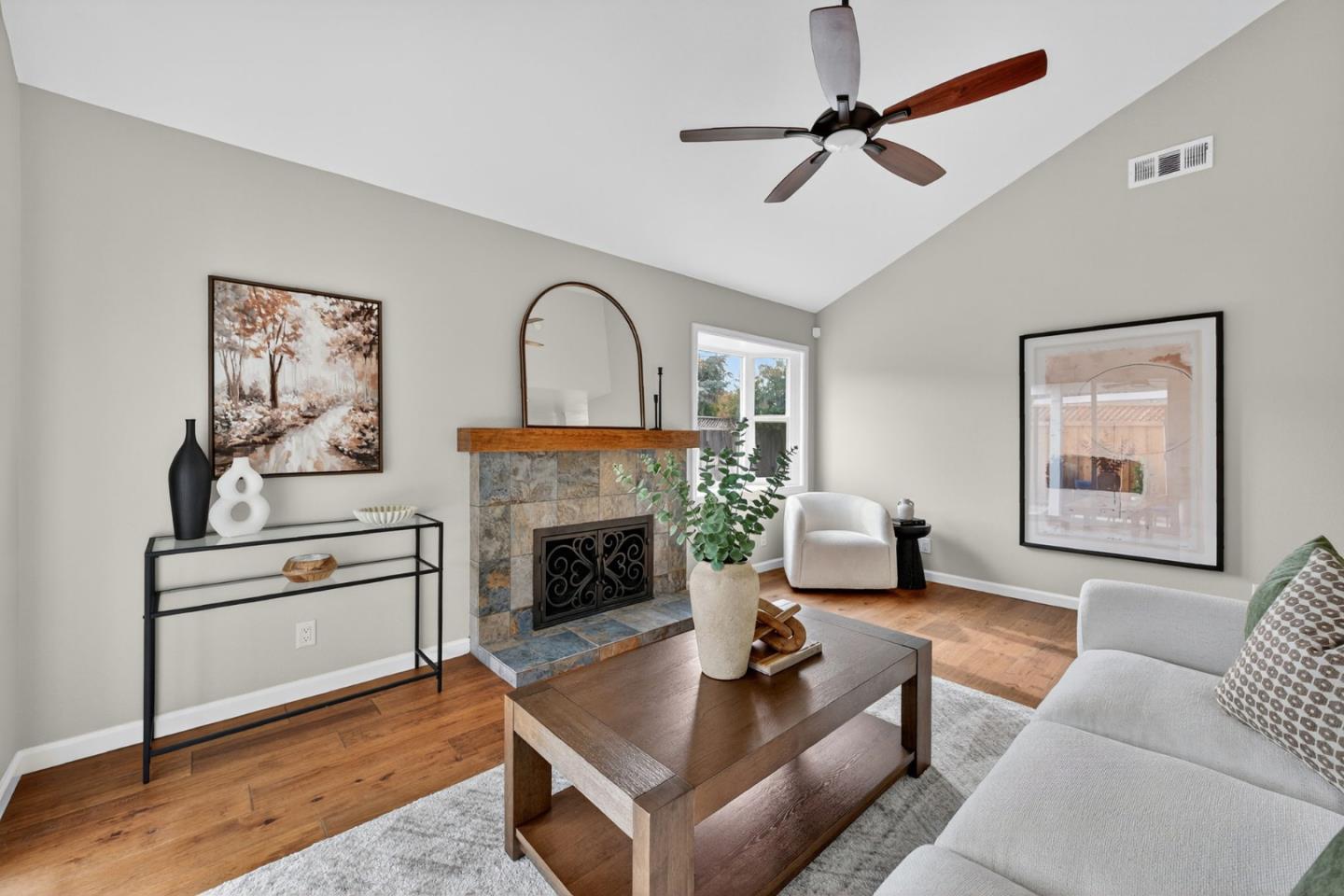 Detail Gallery Image 9 of 46 For 702 Choctaw Dr, San Jose,  CA 95123 - 3 Beds | 2 Baths