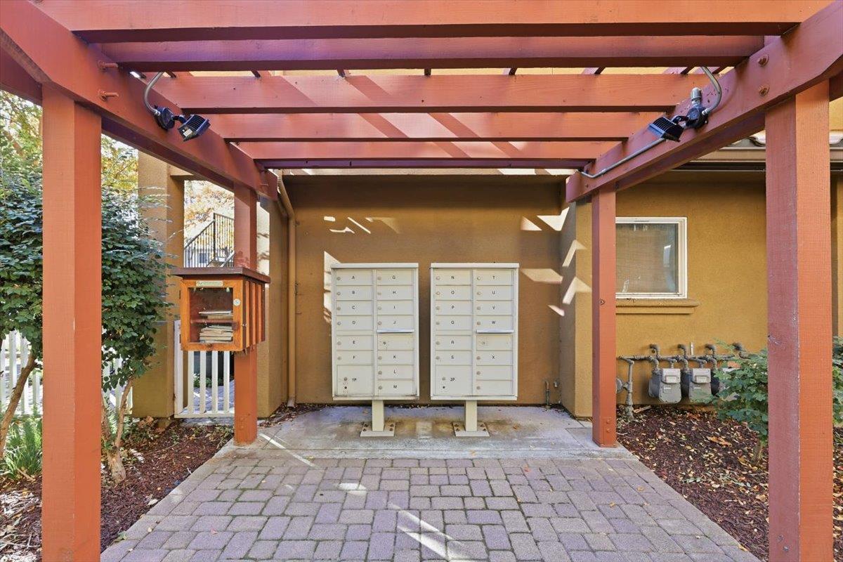 Detail Gallery Image 24 of 32 For 201 San Antonio Pl, San Jose,  CA 95116 - 3 Beds | 2/1 Baths