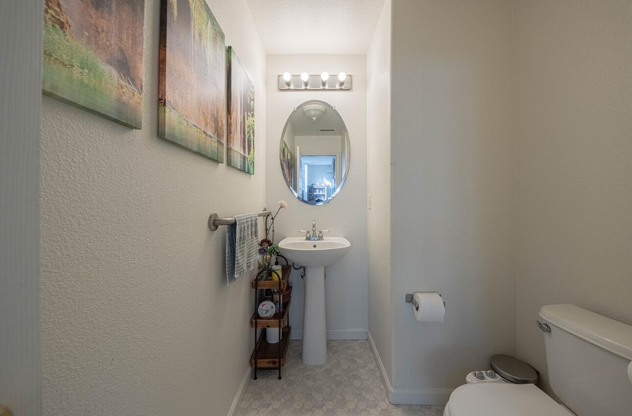 Detail Gallery Image 14 of 30 For 1935 Bradbury St, Salinas,  CA 93906 - 3 Beds | 2 Baths