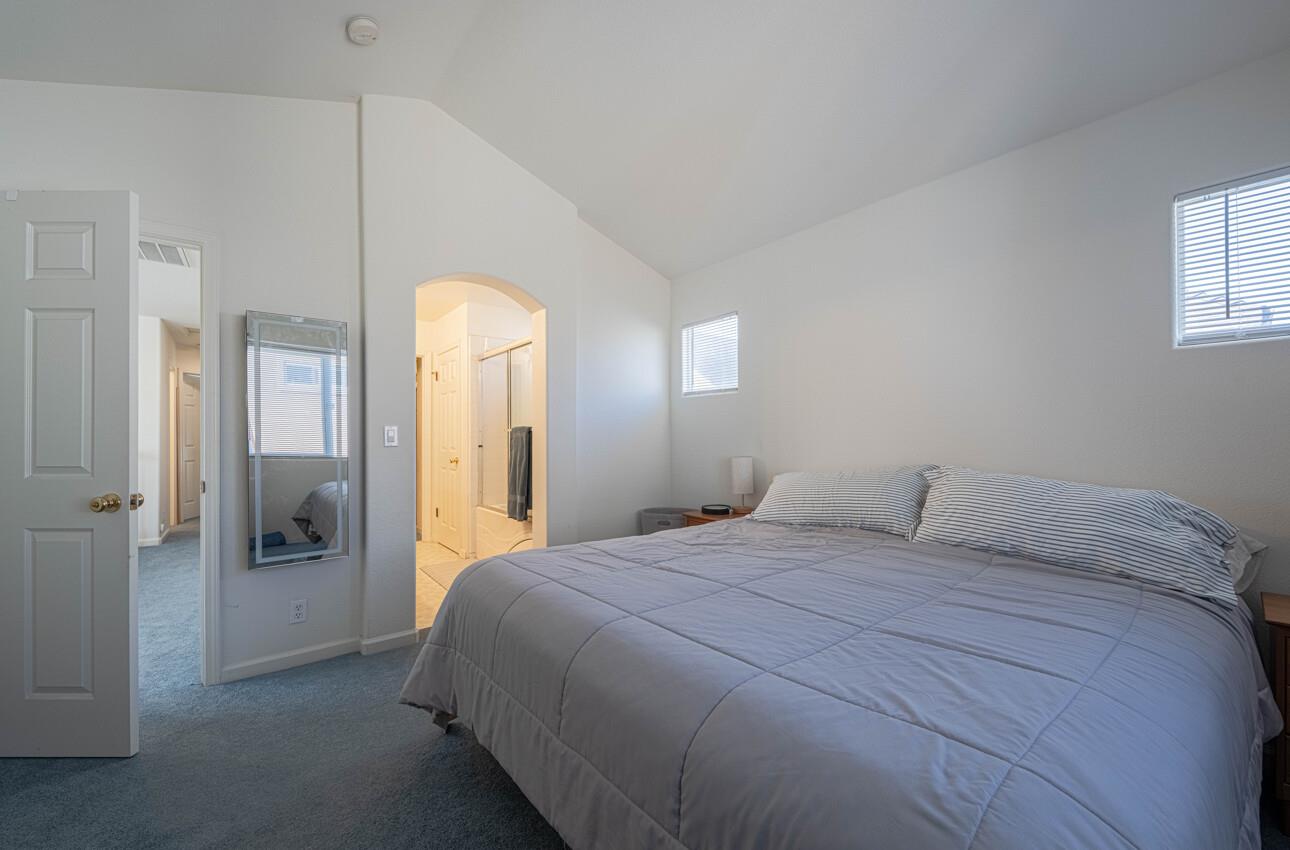 Detail Gallery Image 18 of 30 For 1935 Bradbury St, Salinas,  CA 93906 - 3 Beds | 2 Baths