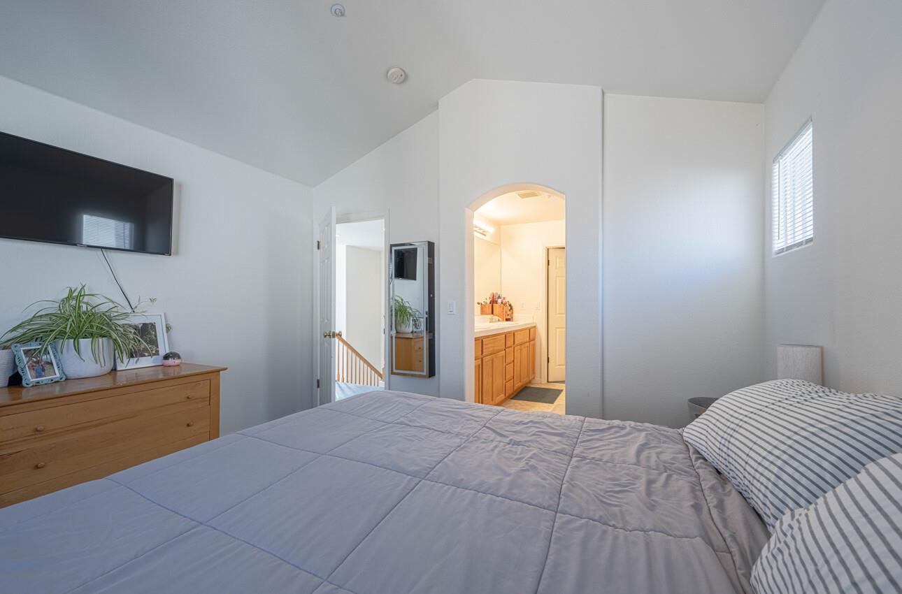 Detail Gallery Image 19 of 30 For 1935 Bradbury St, Salinas,  CA 93906 - 3 Beds | 2 Baths