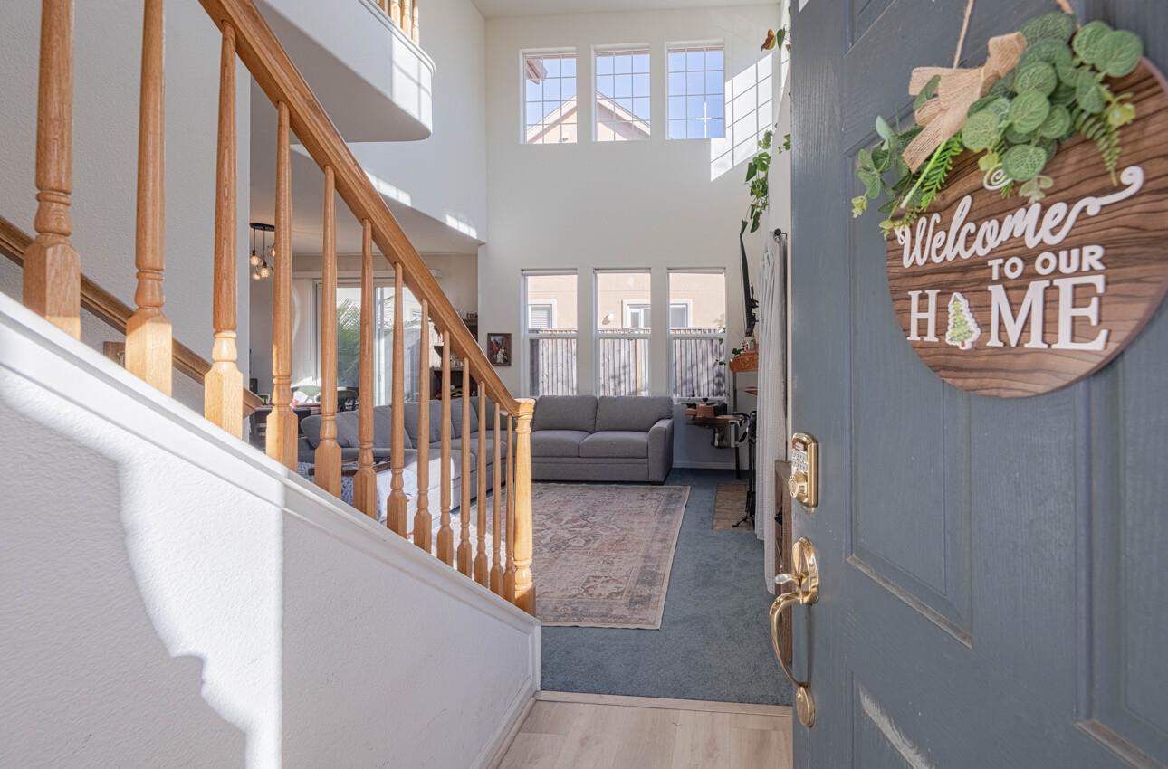 Detail Gallery Image 4 of 30 For 1935 Bradbury St, Salinas,  CA 93906 - 3 Beds | 2 Baths