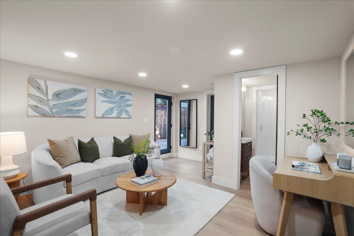 Detail Gallery Image 15 of 56 For 1162 Crescent Dr, San Jose,  CA 95125 - 4 Beds | 4 Baths