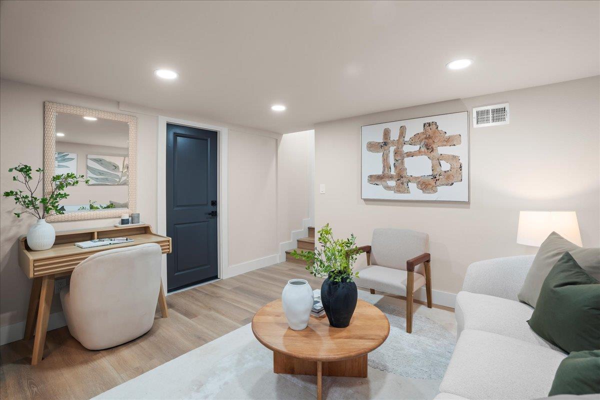 Detail Gallery Image 16 of 56 For 1162 Crescent Dr, San Jose,  CA 95125 - 4 Beds | 4 Baths