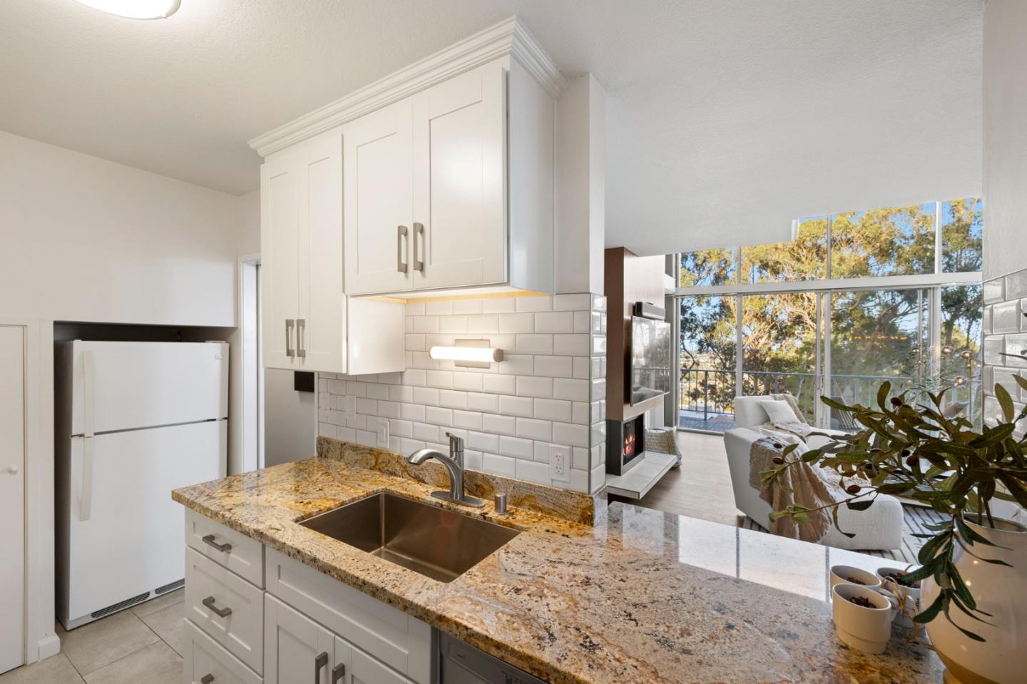 Detail Gallery Image 14 of 36 For 300 Davey Glen Rd #3621,  Belmont,  CA 94002 - 3 Beds | 3 Baths