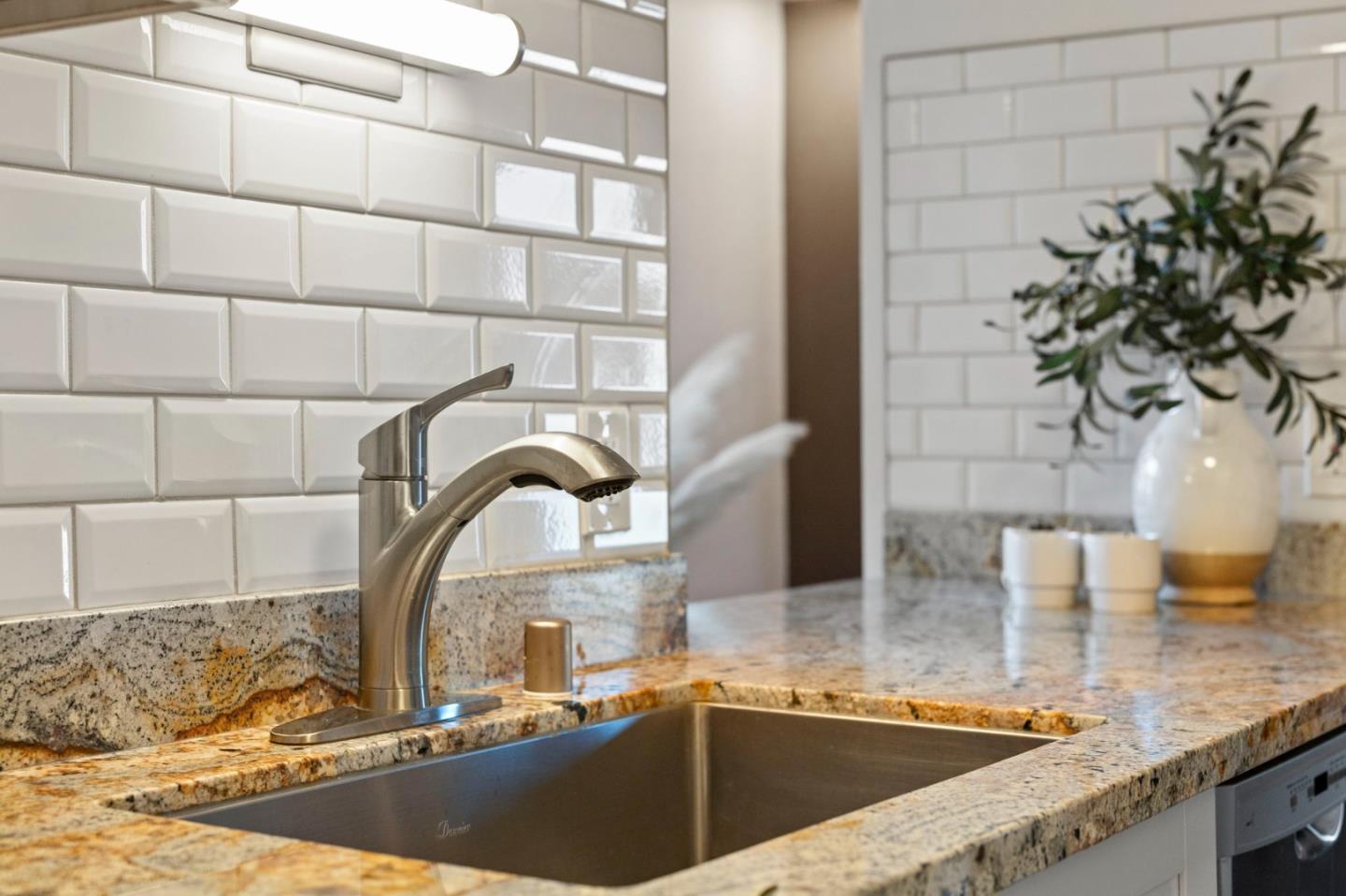 Detail Gallery Image 15 of 36 For 300 Davey Glen Rd #3621,  Belmont,  CA 94002 - 3 Beds | 3 Baths