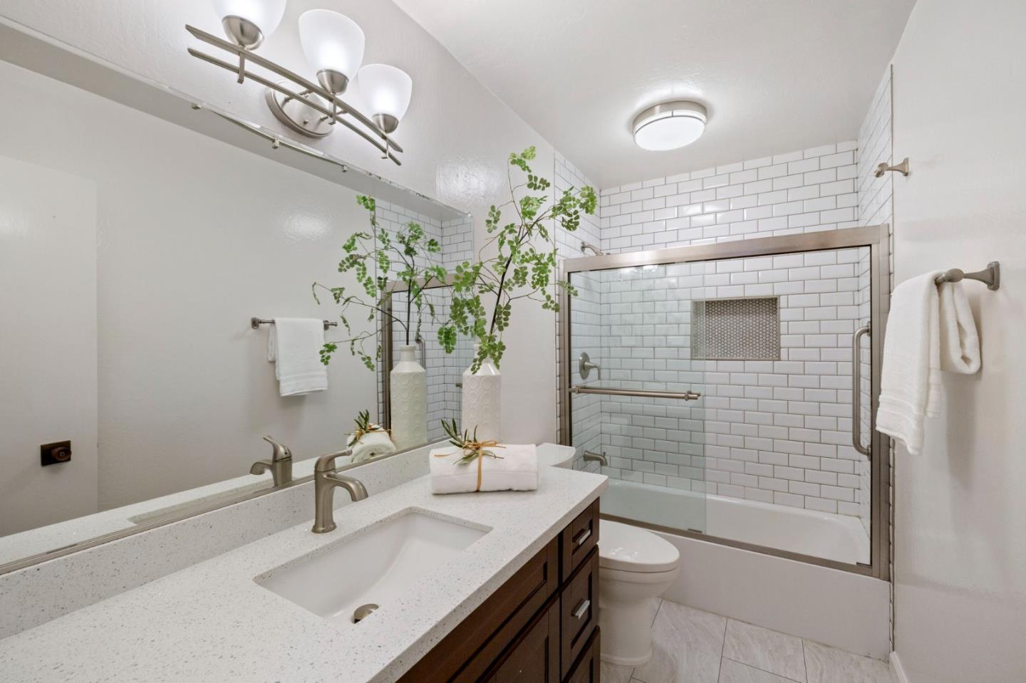 Detail Gallery Image 26 of 36 For 300 Davey Glen Rd #3621,  Belmont,  CA 94002 - 3 Beds | 3 Baths