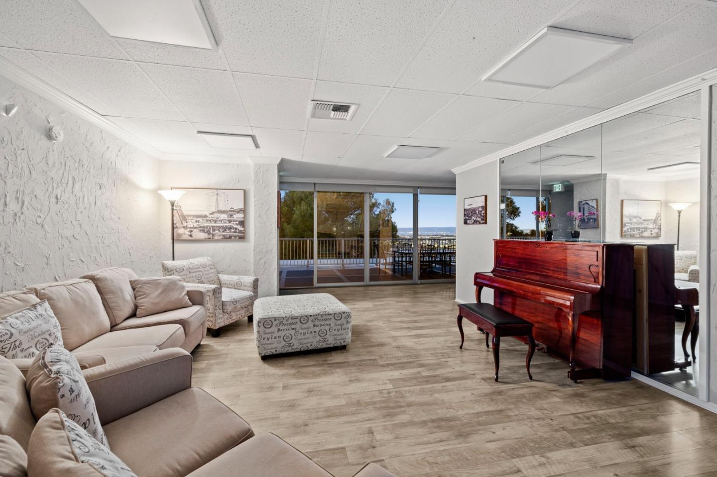 Detail Gallery Image 36 of 36 For 300 Davey Glen Rd #3621,  Belmont,  CA 94002 - 3 Beds | 3 Baths